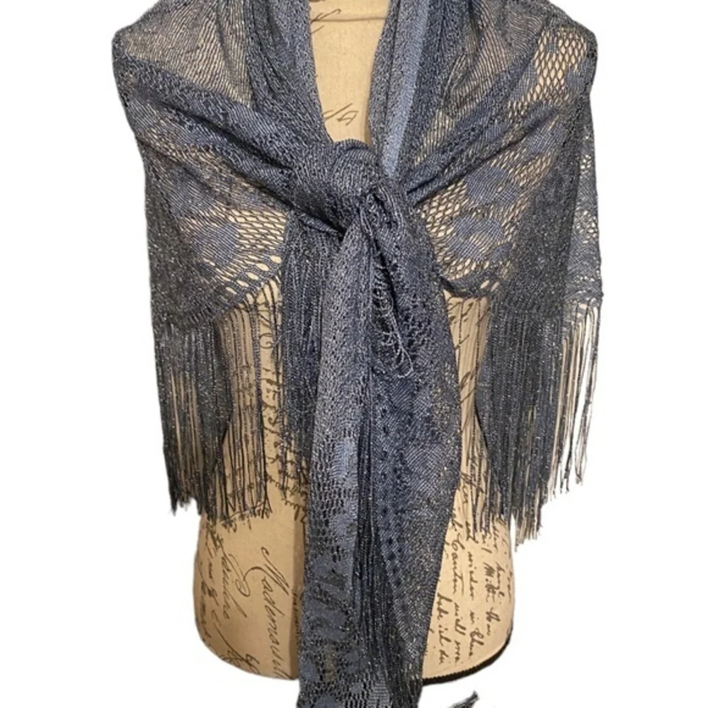 Light blue, sparkly wrap